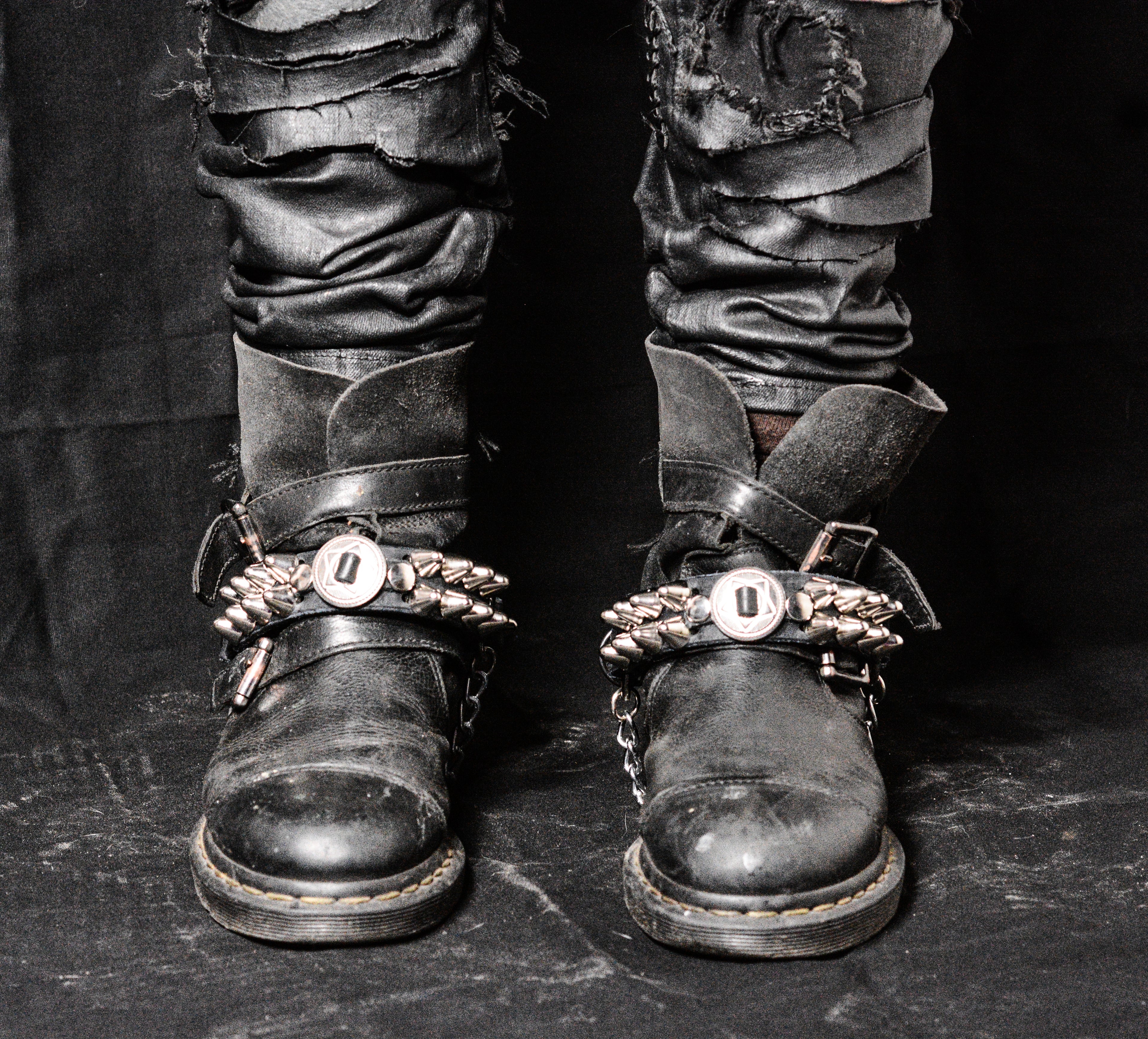 Straps con concho central