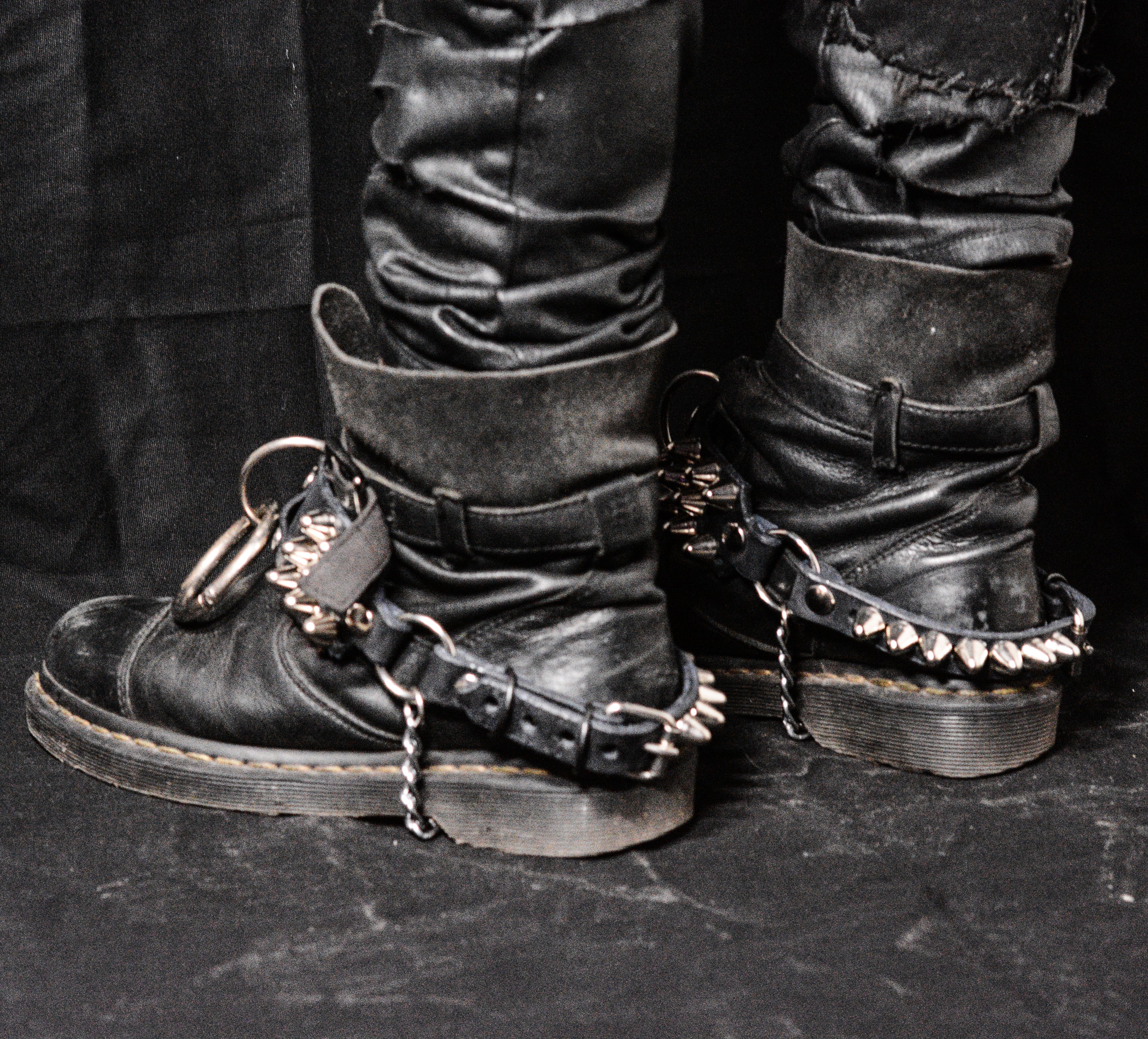 Straps con argolla central.