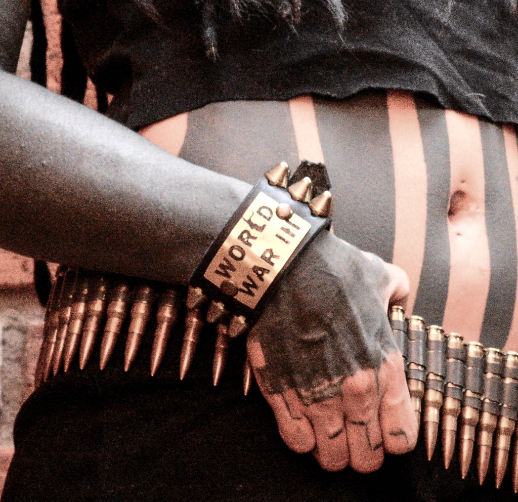 Pulsera World War 3