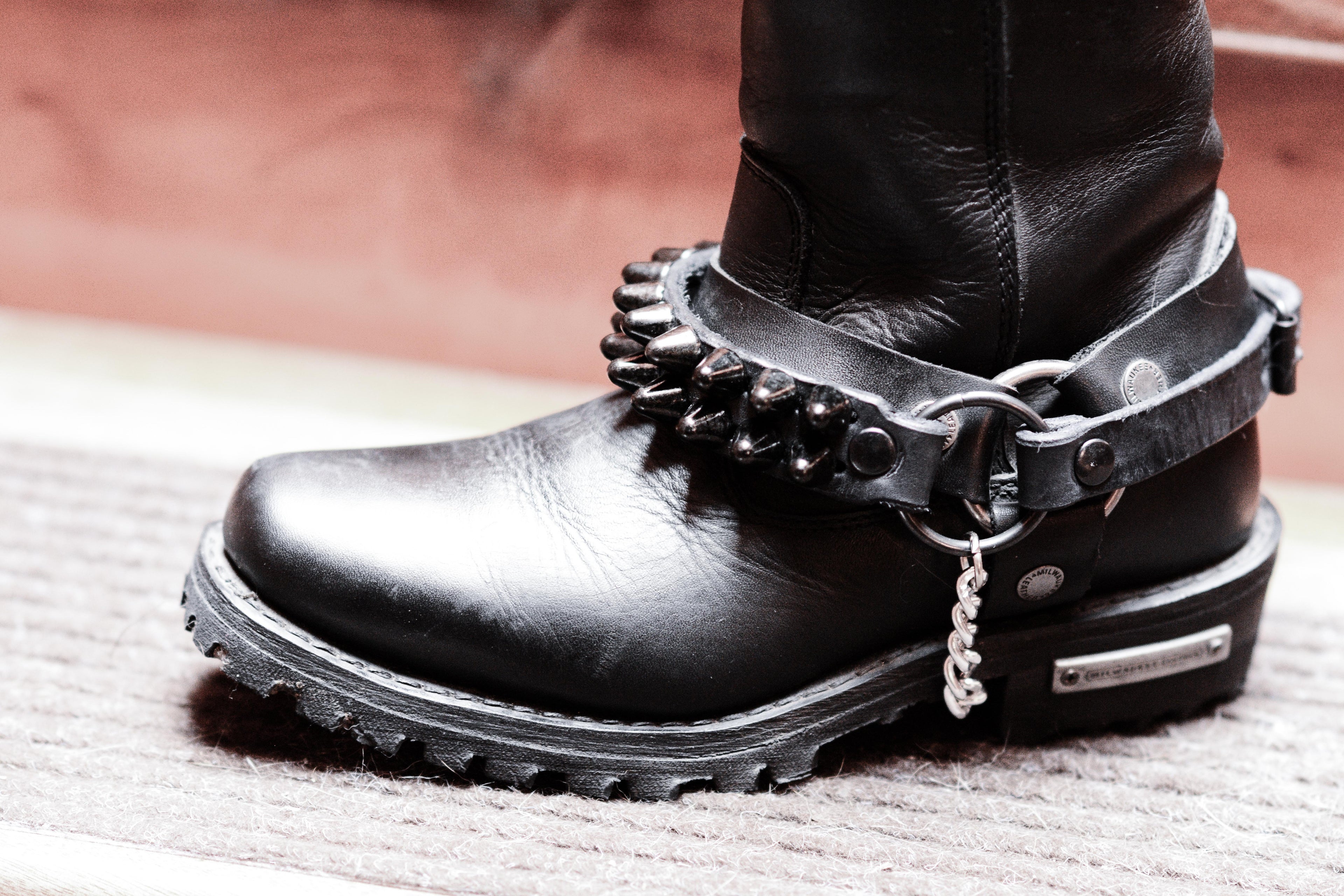 Straps de dos hileras studs negros