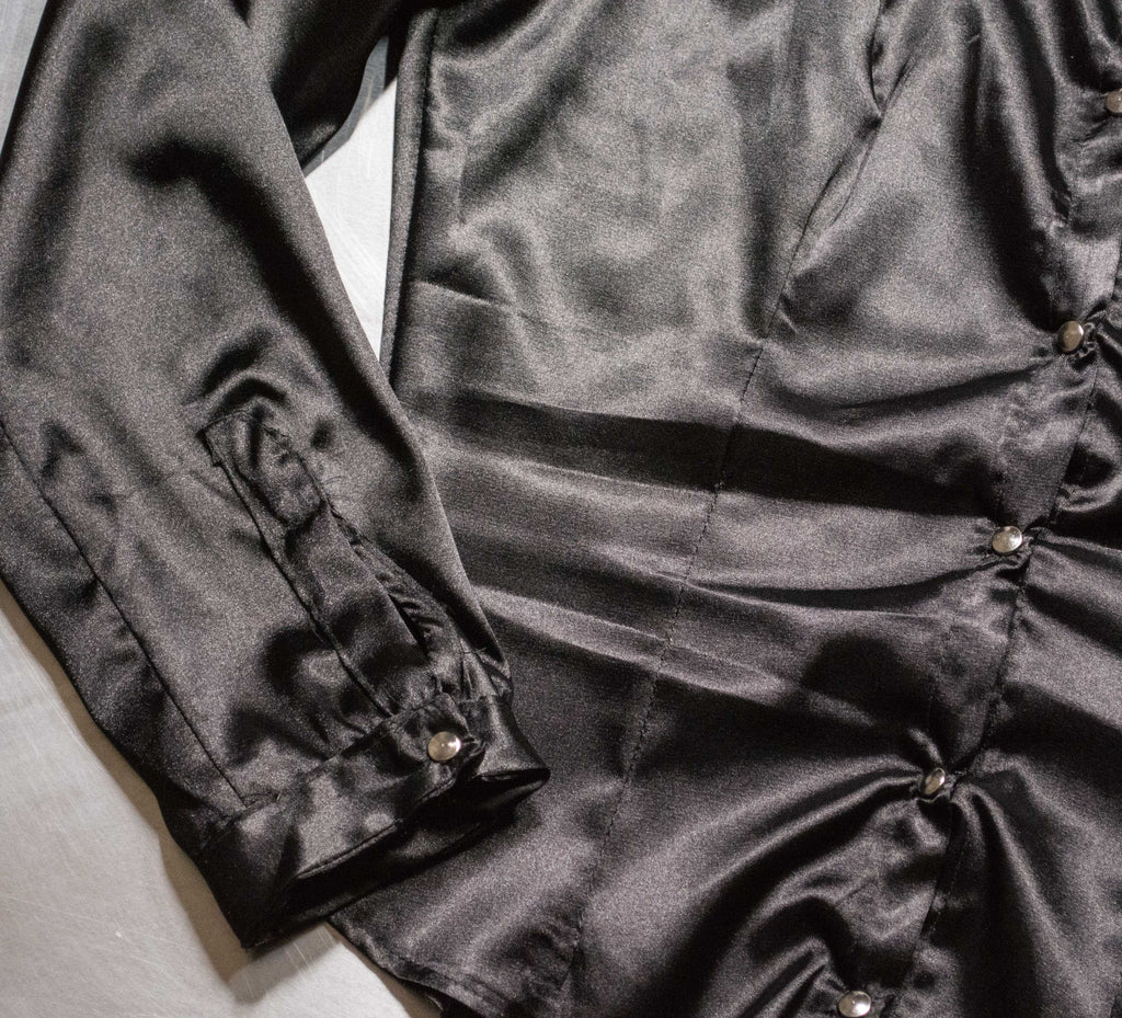 Camisa ajustada satinada