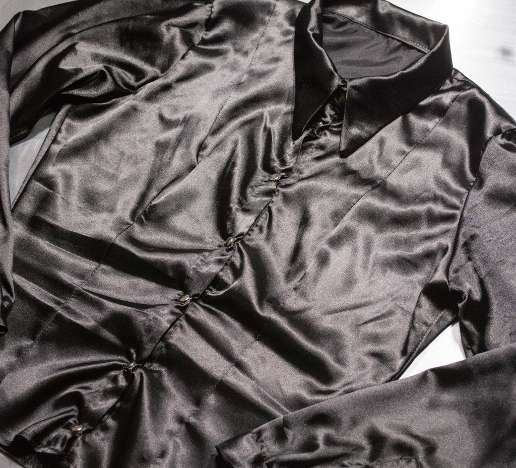 Camisa ajustada satinada