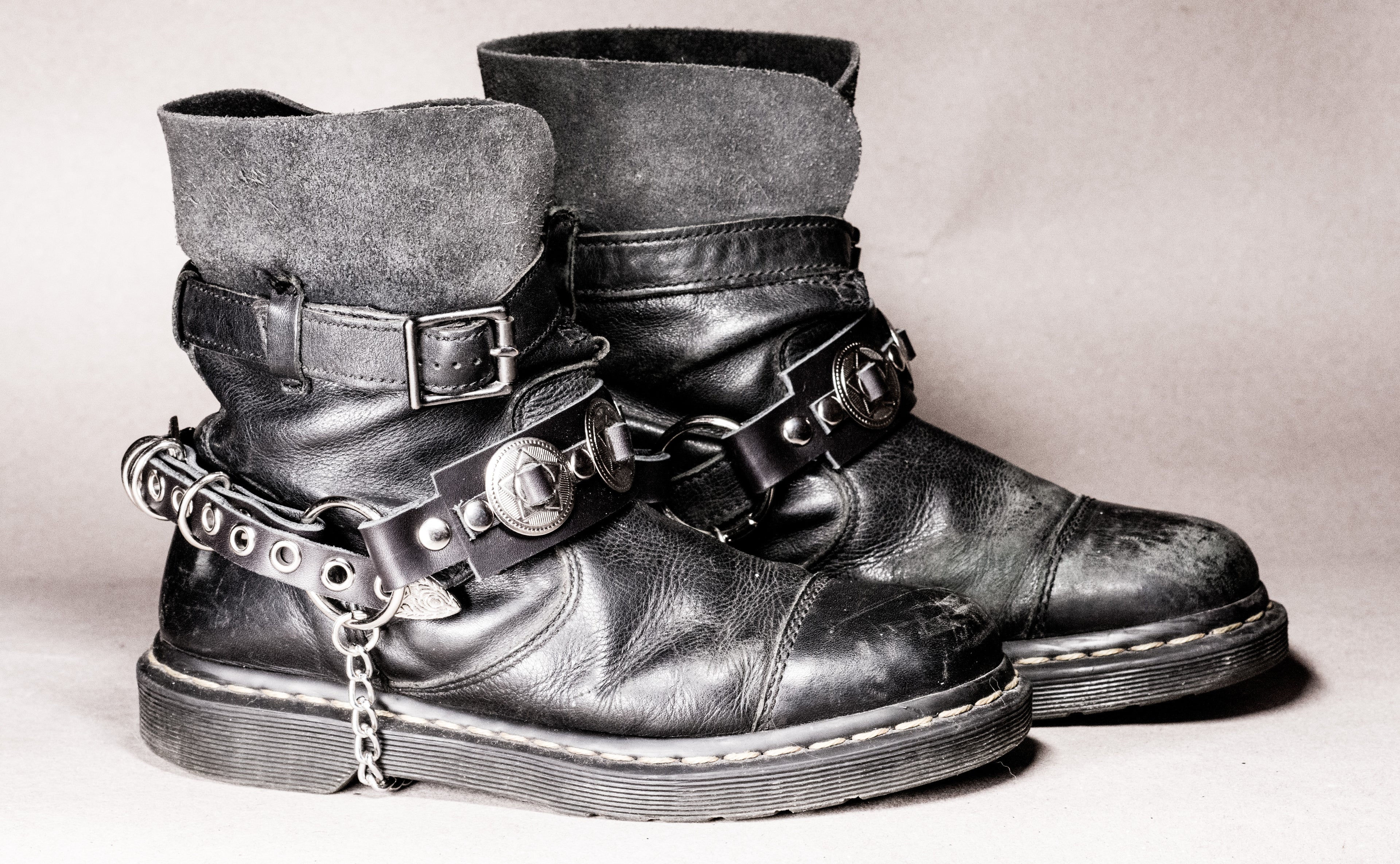 Straps de conchos plateados redondos