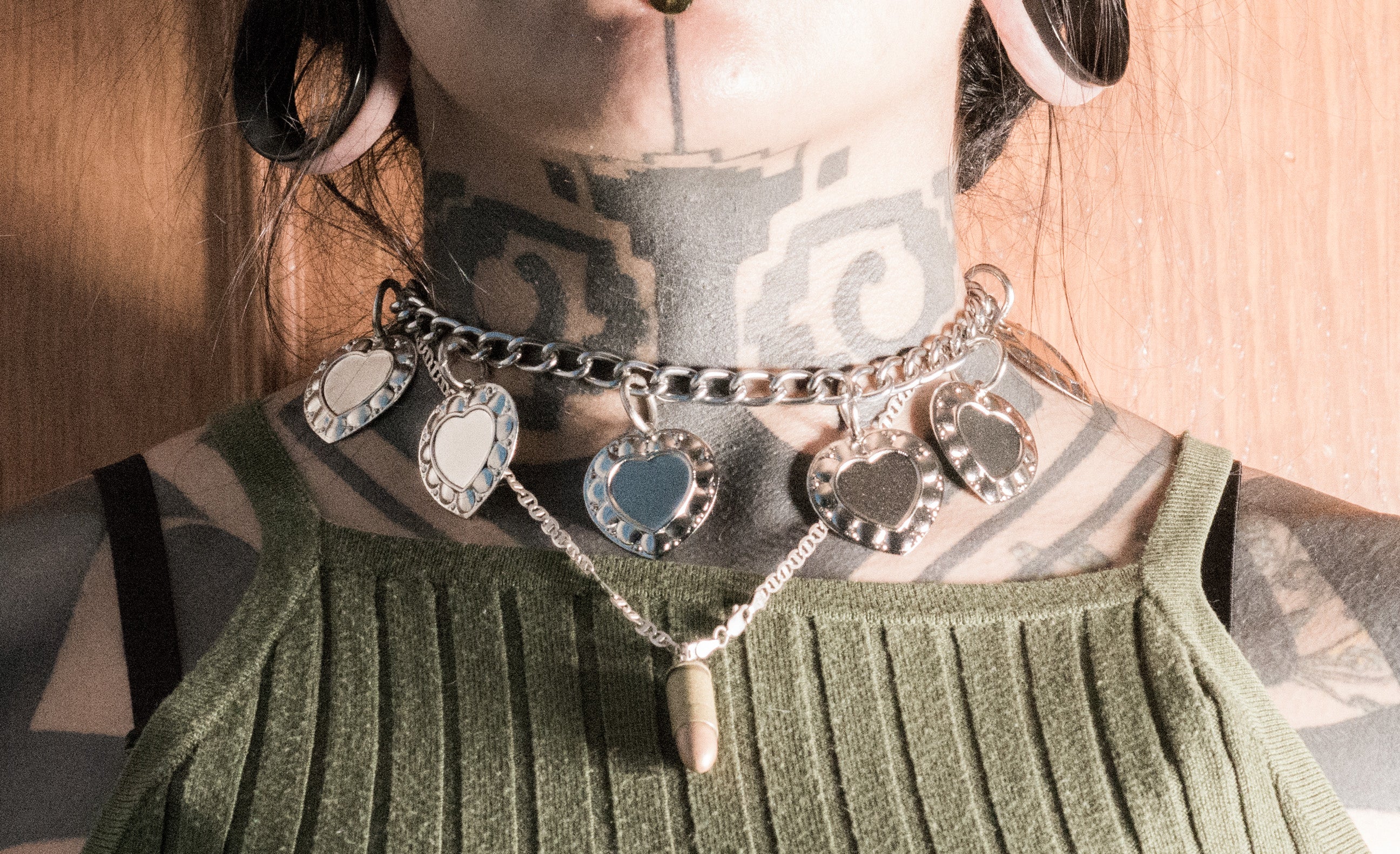 Choker de cadena de corazones