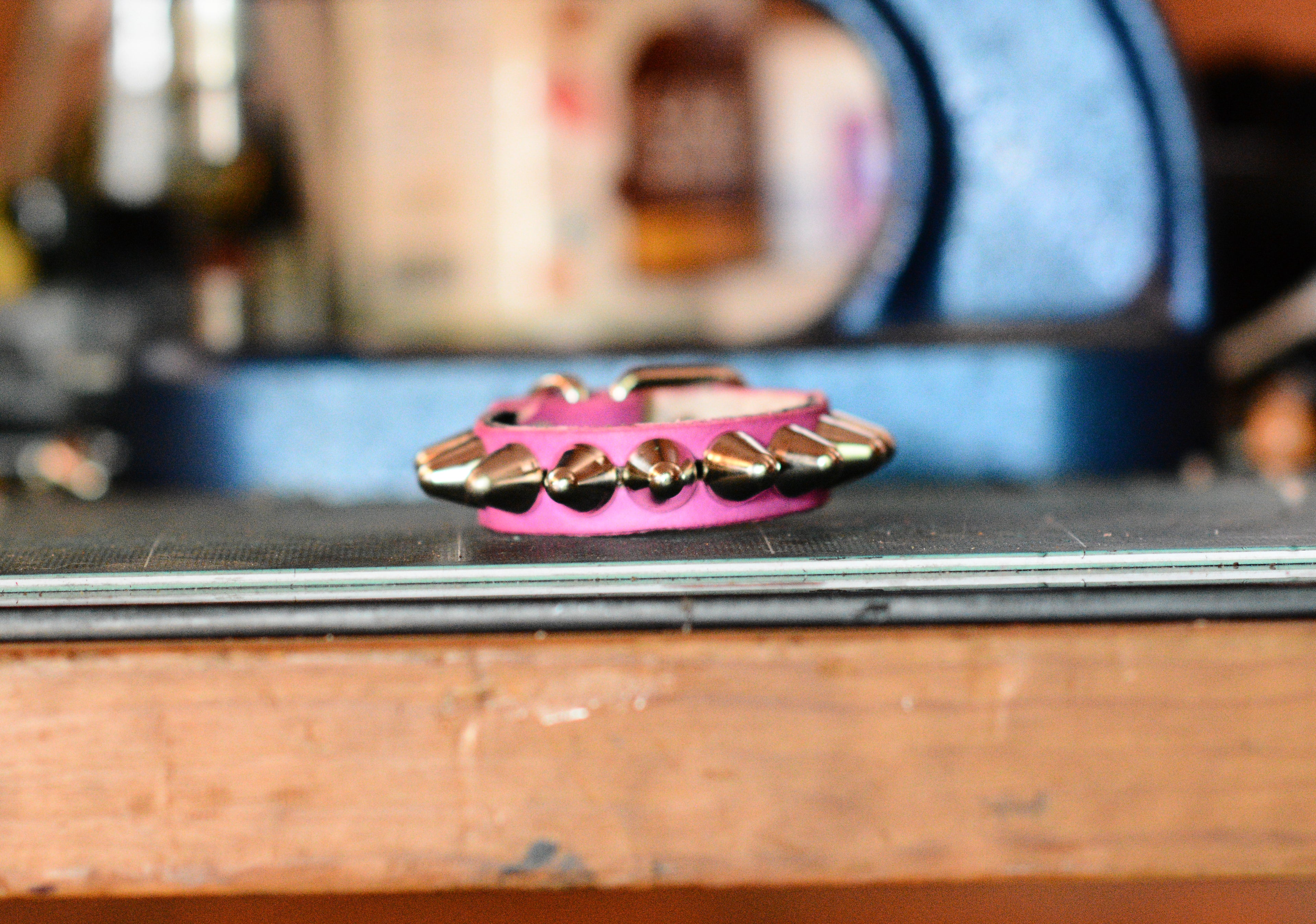 Pulsera rosa de una hilera